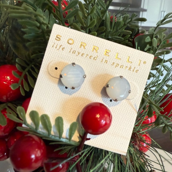 Sorrelli White Opal Earrings - Picture 3 of 4